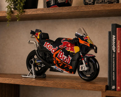 Brad Binder #33 Red Bull KTM Factory Racing RC16 MotoGP 1:18 Scale