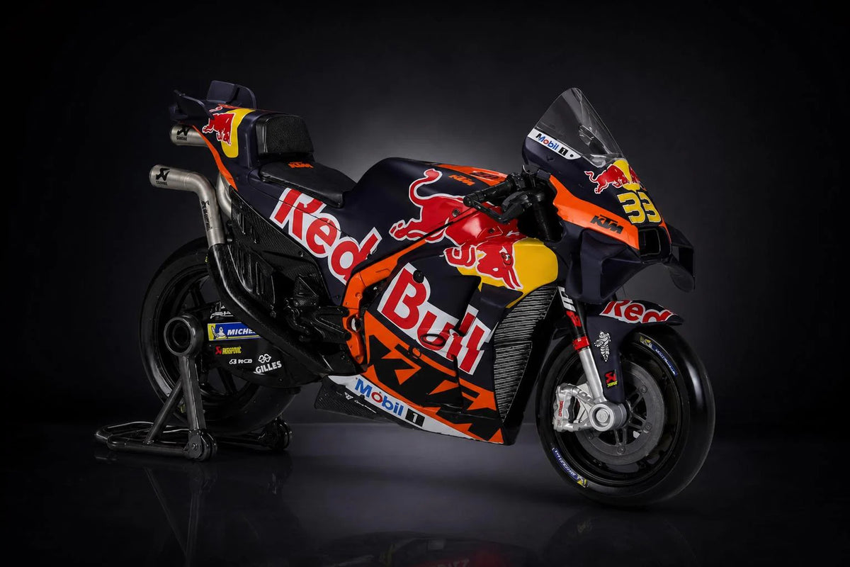 Brad Binder #33 Red Bull KTM Factory Racing RC16 MotoGP 1:18 Scale